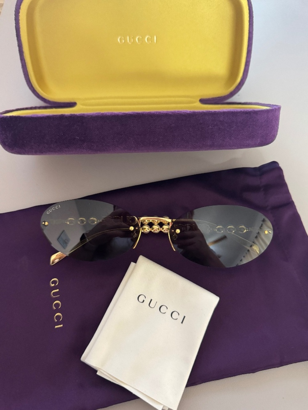 New Gucci Oval frame sunglasses